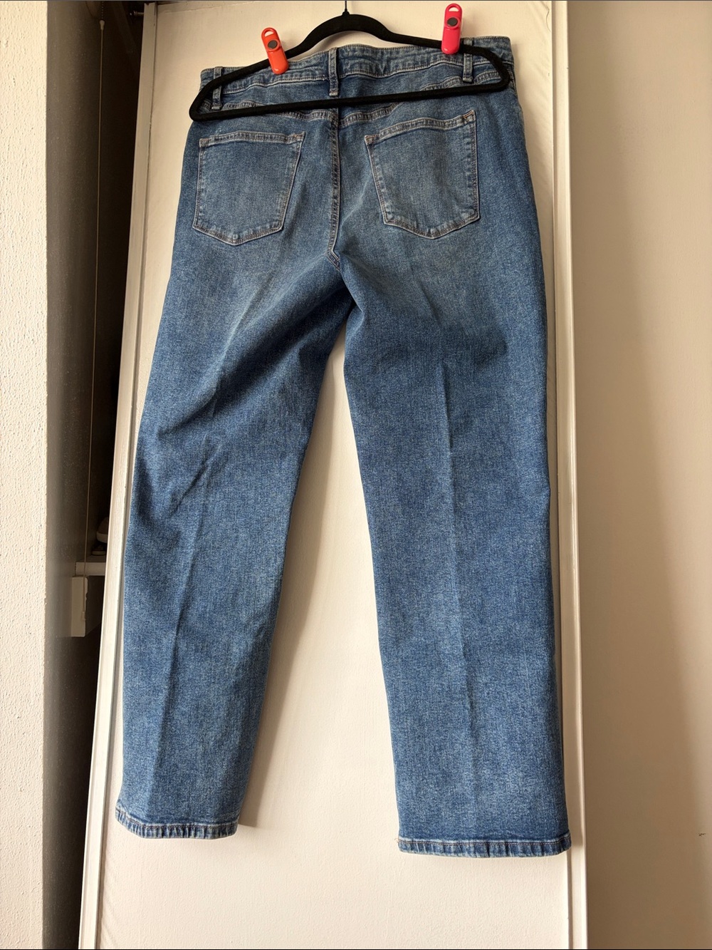 Sonoma Women's Straight Leg Denim Jeans in Blue Wash - Picture 2 of 5